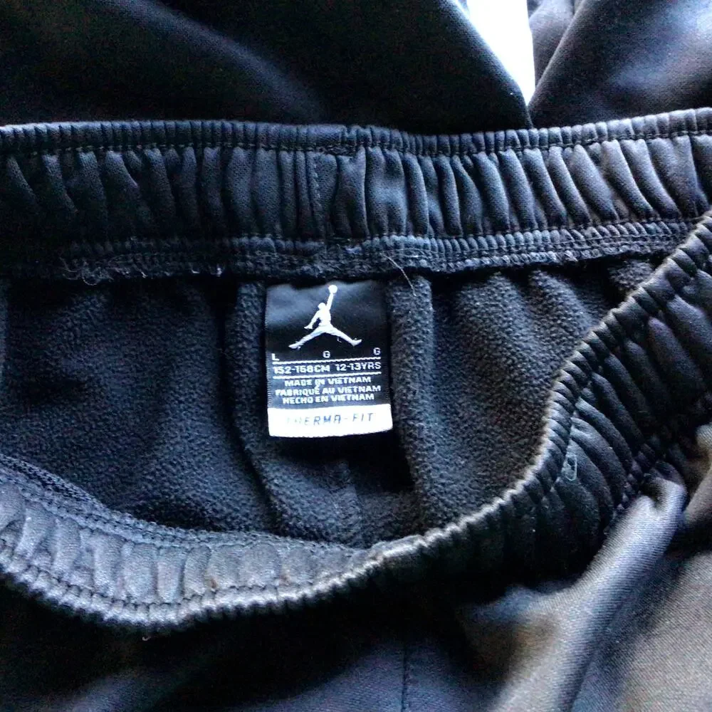 Black Air Jordan Therma Fit Youth Fleece Lined Sweatpants Sz L (12-13 yrs )